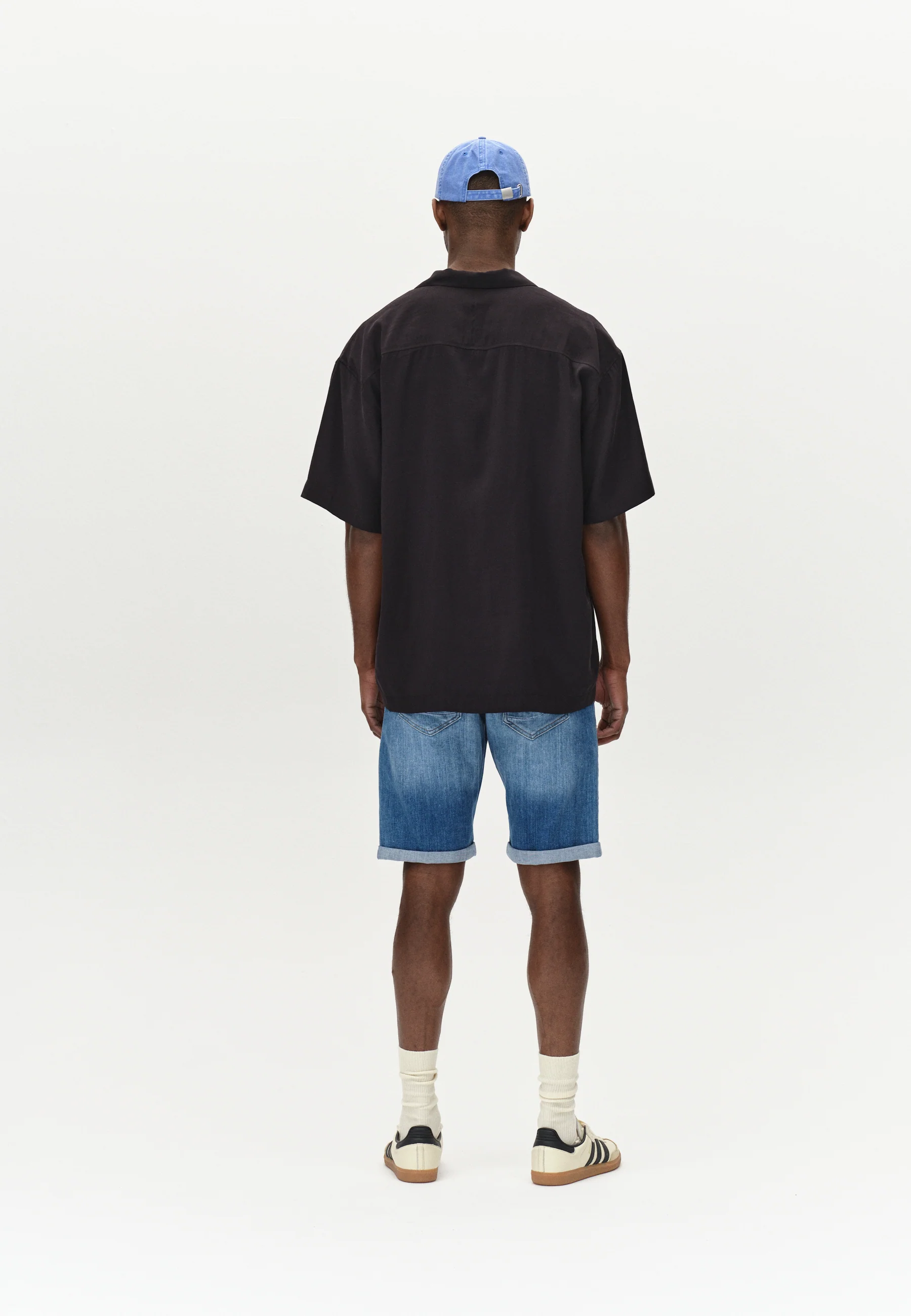 Markus Selvedge Shorts Limited - Mid Blue Denim - Image 3